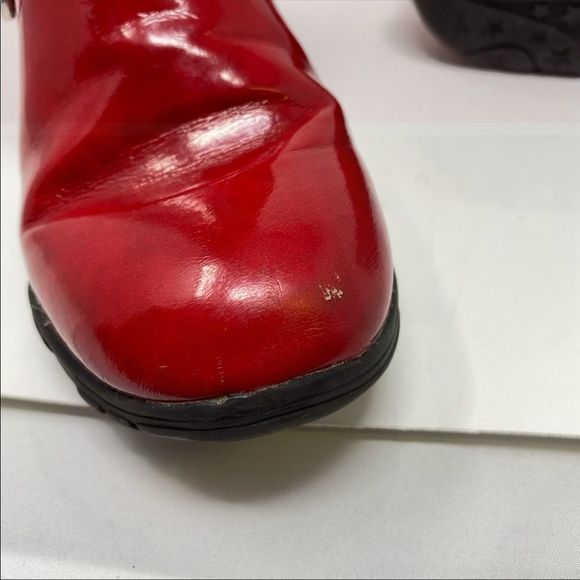 KENNETH COLE REACTION | Kids Red Boots - Picture 7 of 10